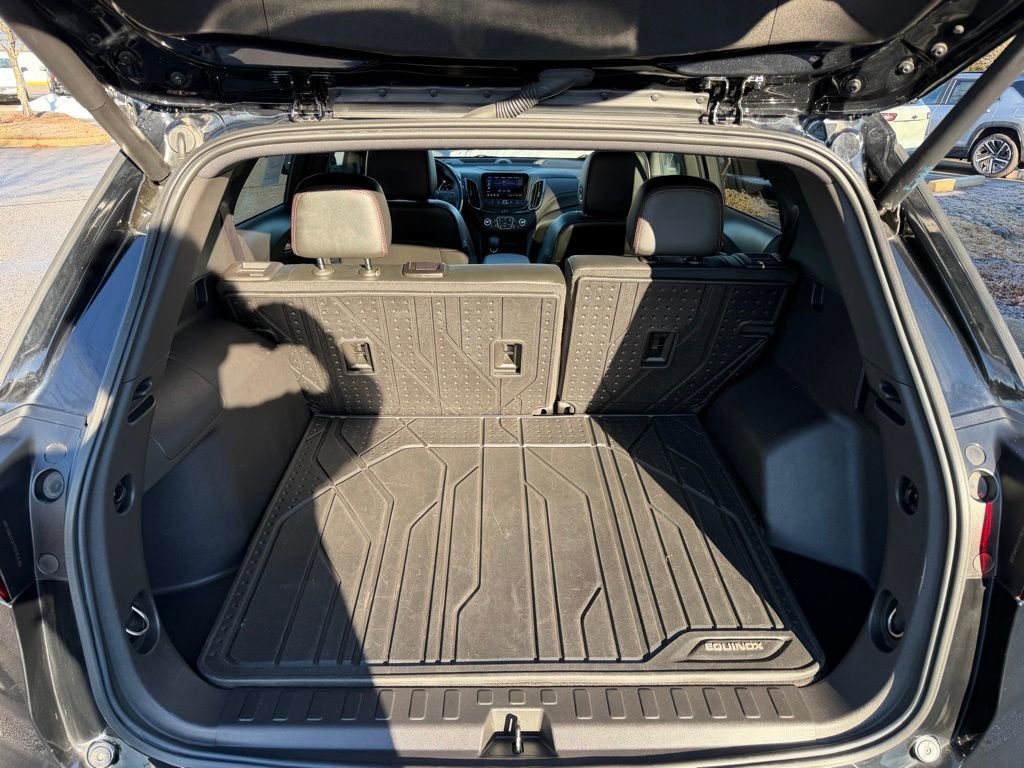 Used 2023 Chevrolet Equinox RS w/ RS Leather Package image 19
