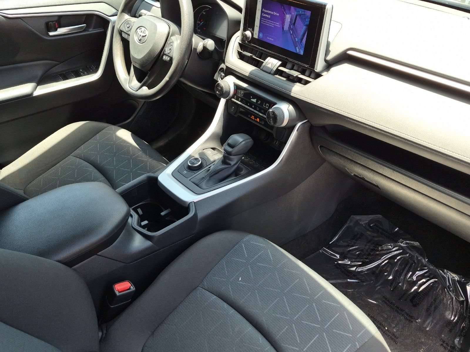 Certified 2025 Toyota RAV4 XLE AWD/4WD image 15