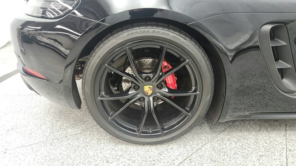 Used 2018 Porsche 718 Cayman GTS RWD image 19