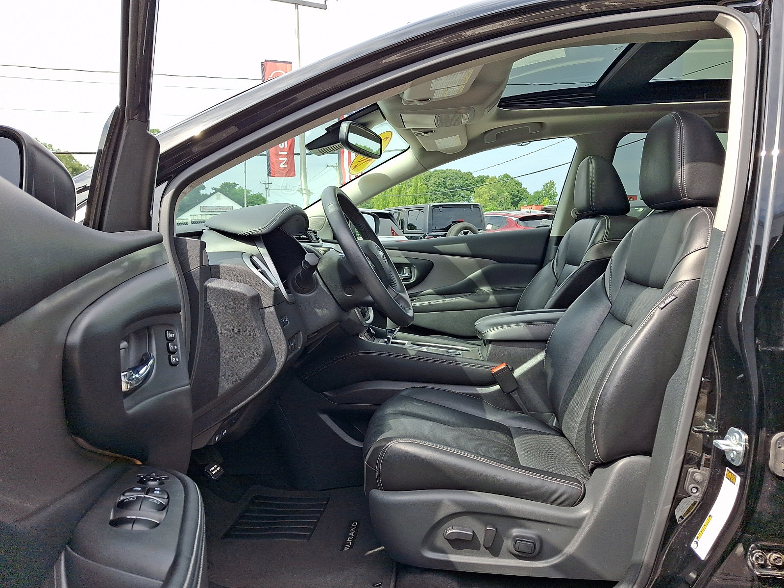 Certified 2023 Nissan Murano SL w/ SL Moonroof Package AWD/4WD image 15
