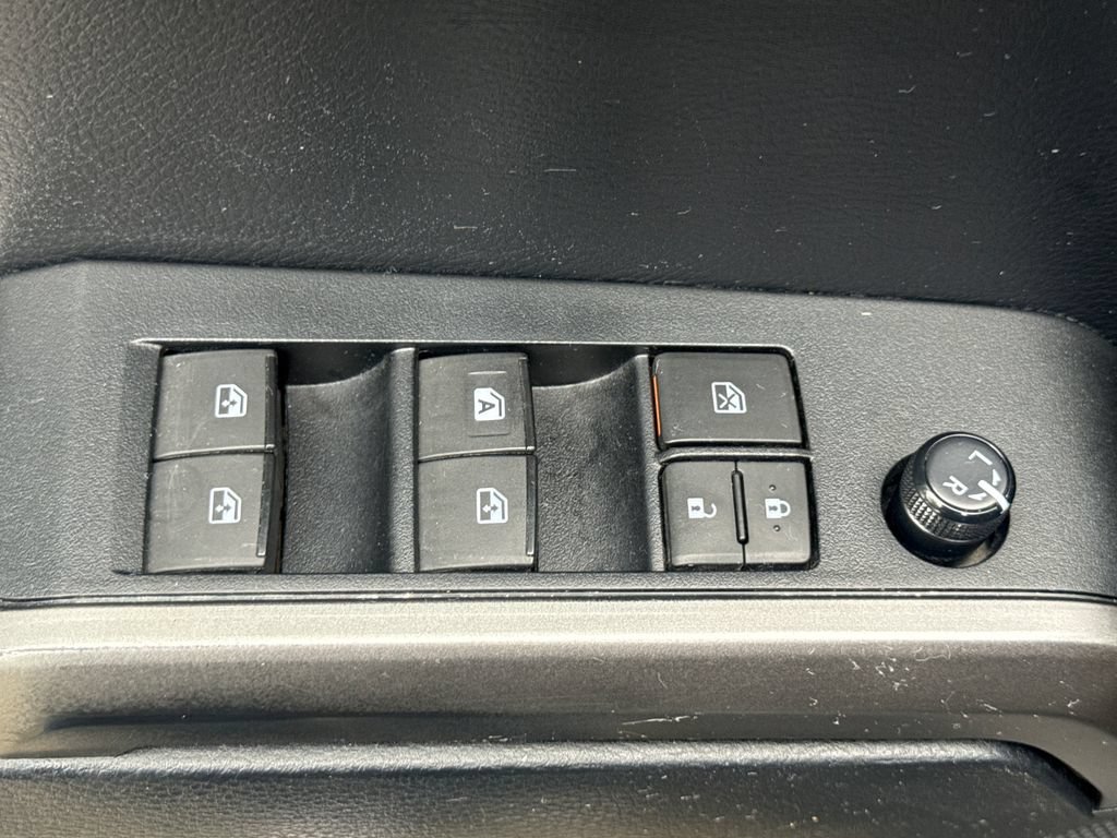 Used 2019 Toyota Tacoma SR5 RWD image 14