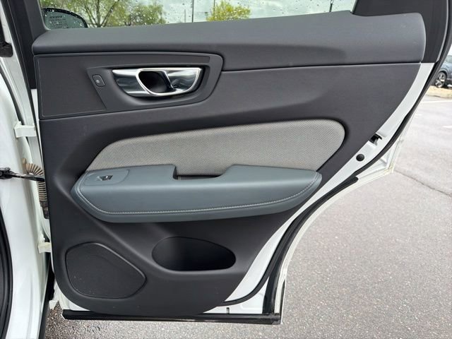 Used 2021 Volvo XC60 T5 R-Design w/ Protection Package Premier image 14