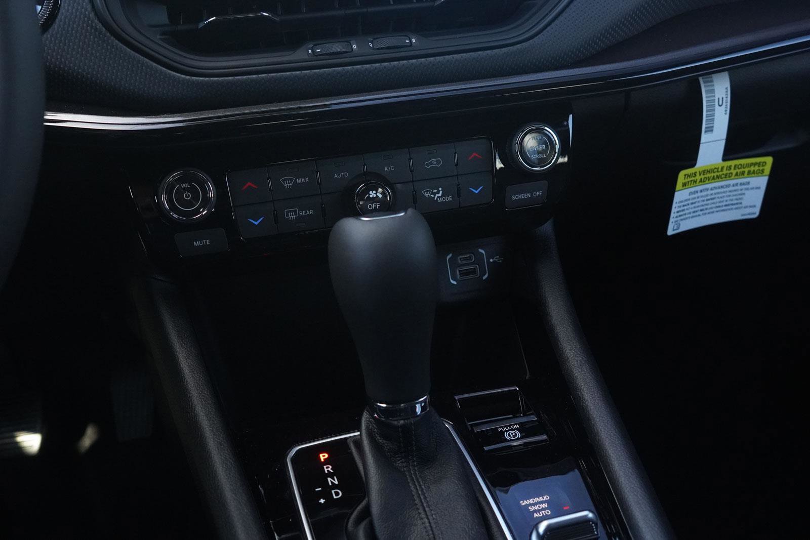 New 2026 Jeep Compass Limited image 22