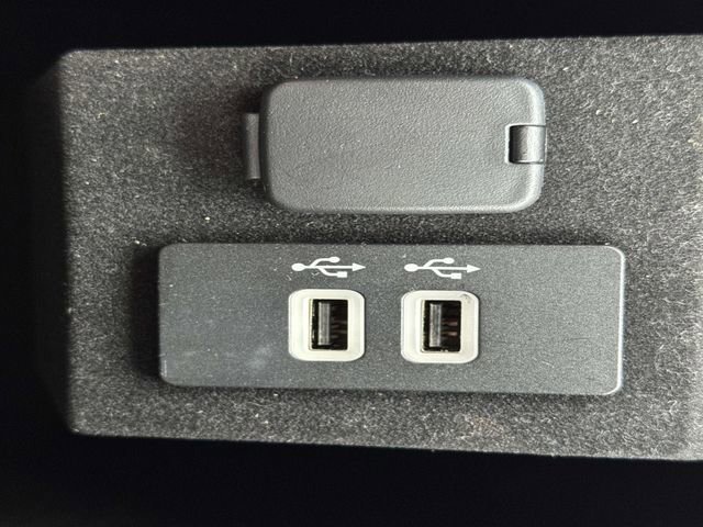 Used 2017 Lincoln Navigator L Select image 24