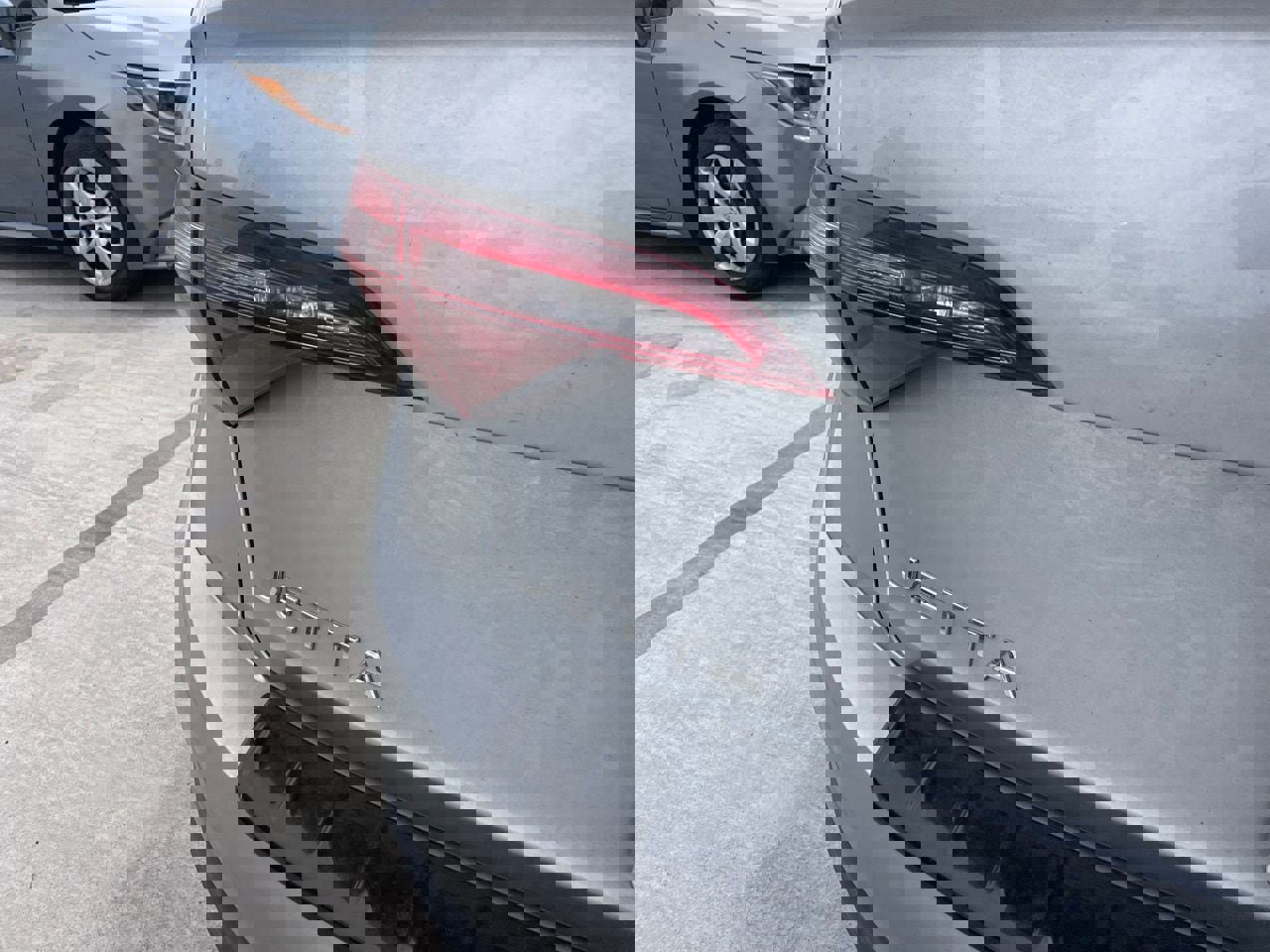 Used 2023 Volkswagen Jetta Sport image 4