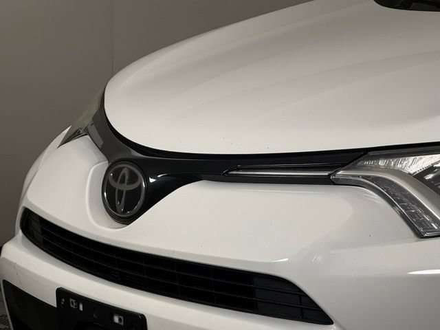 Used 2017 Toyota RAV4 XLE w/ Premium Special Value Package AWD/4WD image 14