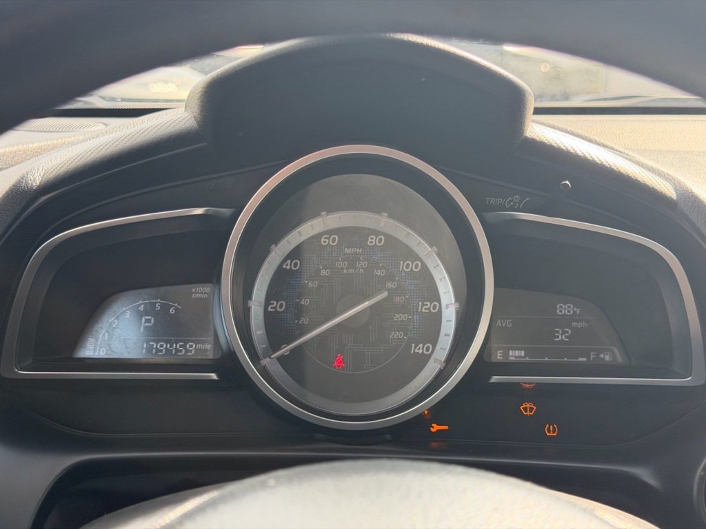 Used 2018 Toyota Yaris iA FWD image 11