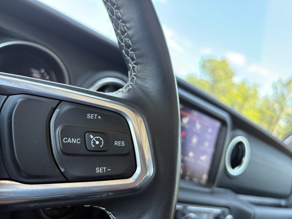 Used 2021 Jeep Wrangler Unlimited Sahara w/ Cold Weather Group AWD/4WD image 15