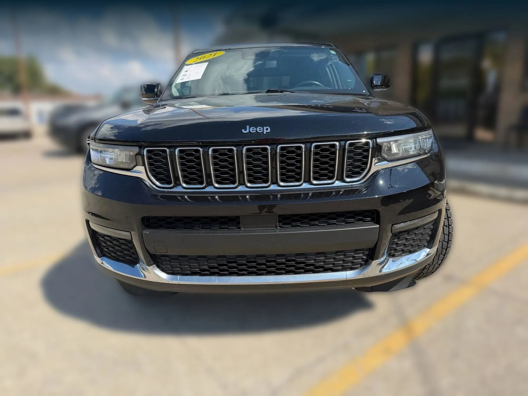 Used 2021 Jeep Grand Cherokee L Limited image 2
