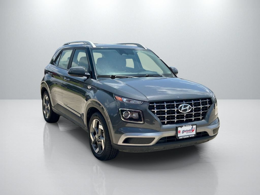 Used 2025 Hyundai Venue SEL FWD video 3