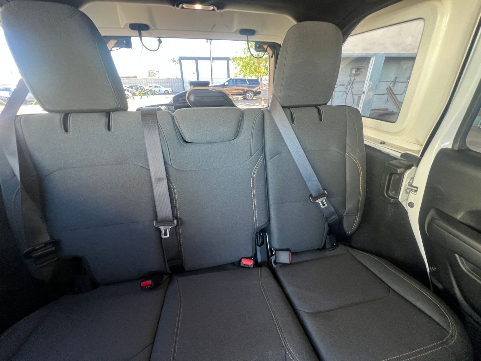 Used 2025 Jeep Wrangler Sport S image 37