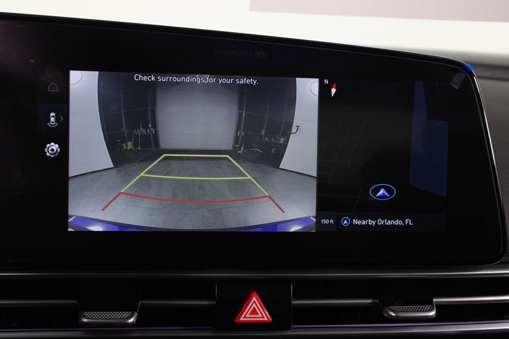 Used 2025 Hyundai Elantra SEL image 29