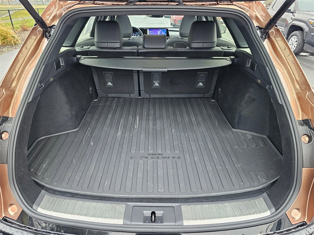 Used 2025 Toyota Crown Signia w/ Advanced Technology Package image 17