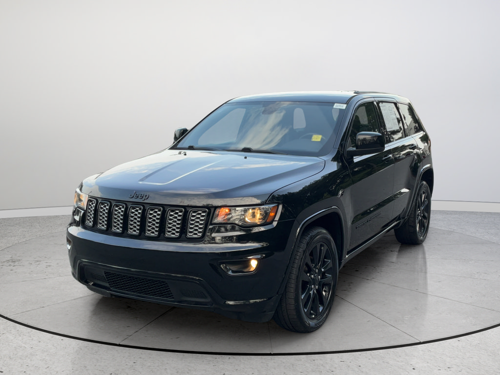Used 2018 Jeep Grand Cherokee Altitude AWD/4WD image 7