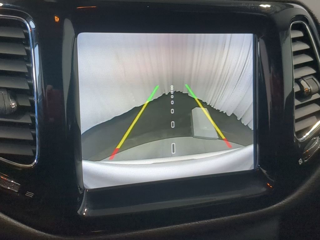 Used 2020 Jeep Compass Limited image 32