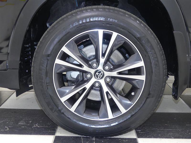 Used 2019 Toyota Highlander Plus AWD/4WD image 35