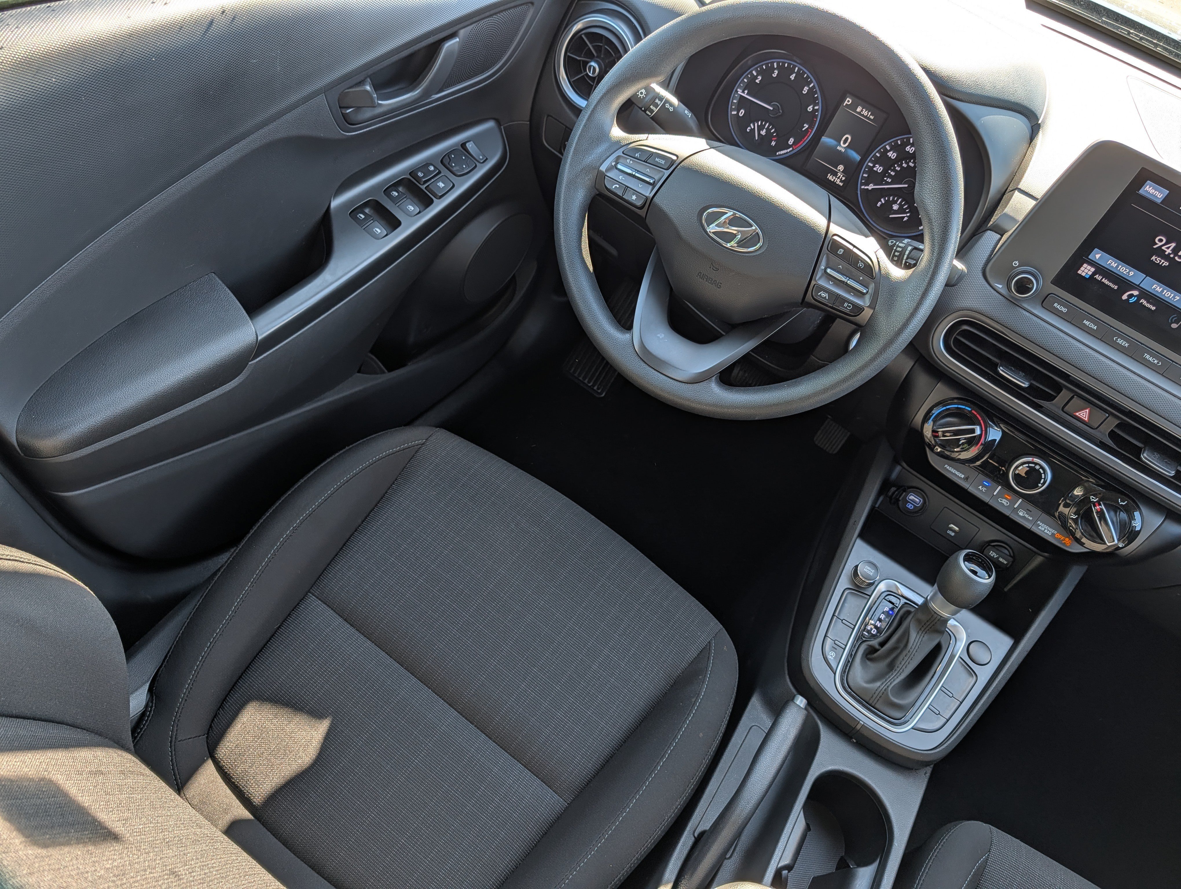 Certified 2023 Hyundai Kona SEL FWD image 9