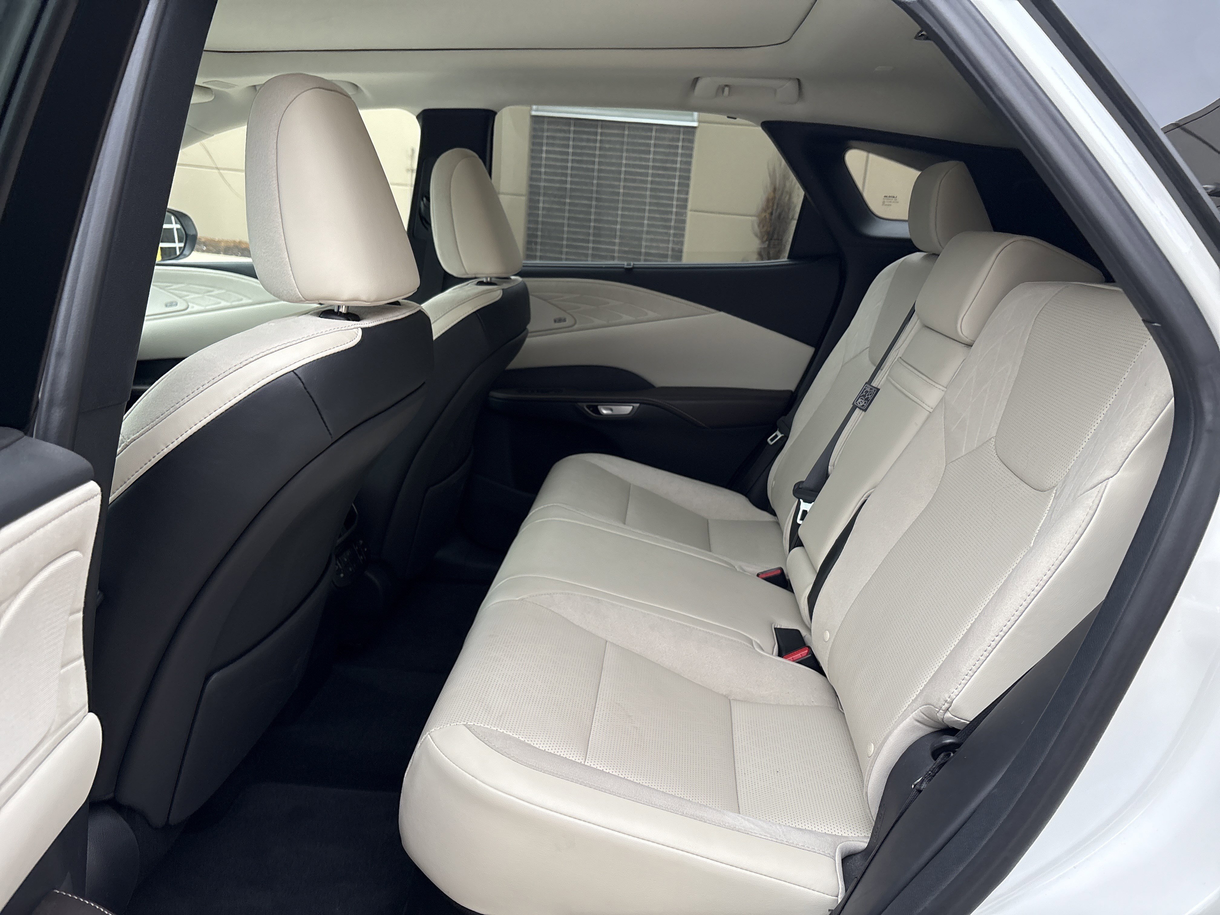 Used 2024 Lexus RX 350 AWD image 30