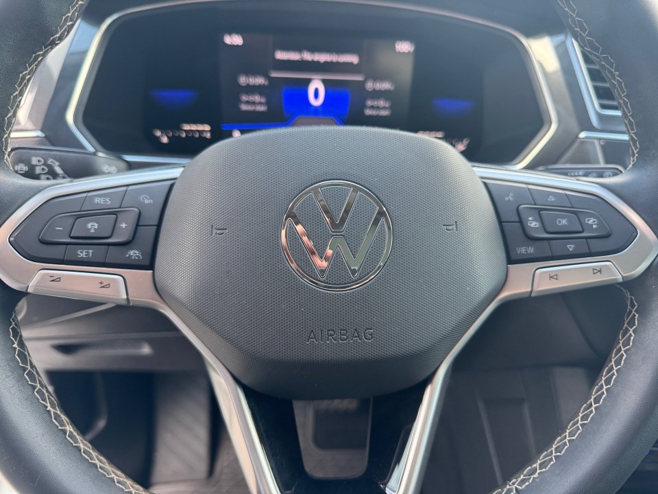 Used 2022 Volkswagen Tiguan SE FWD image 37