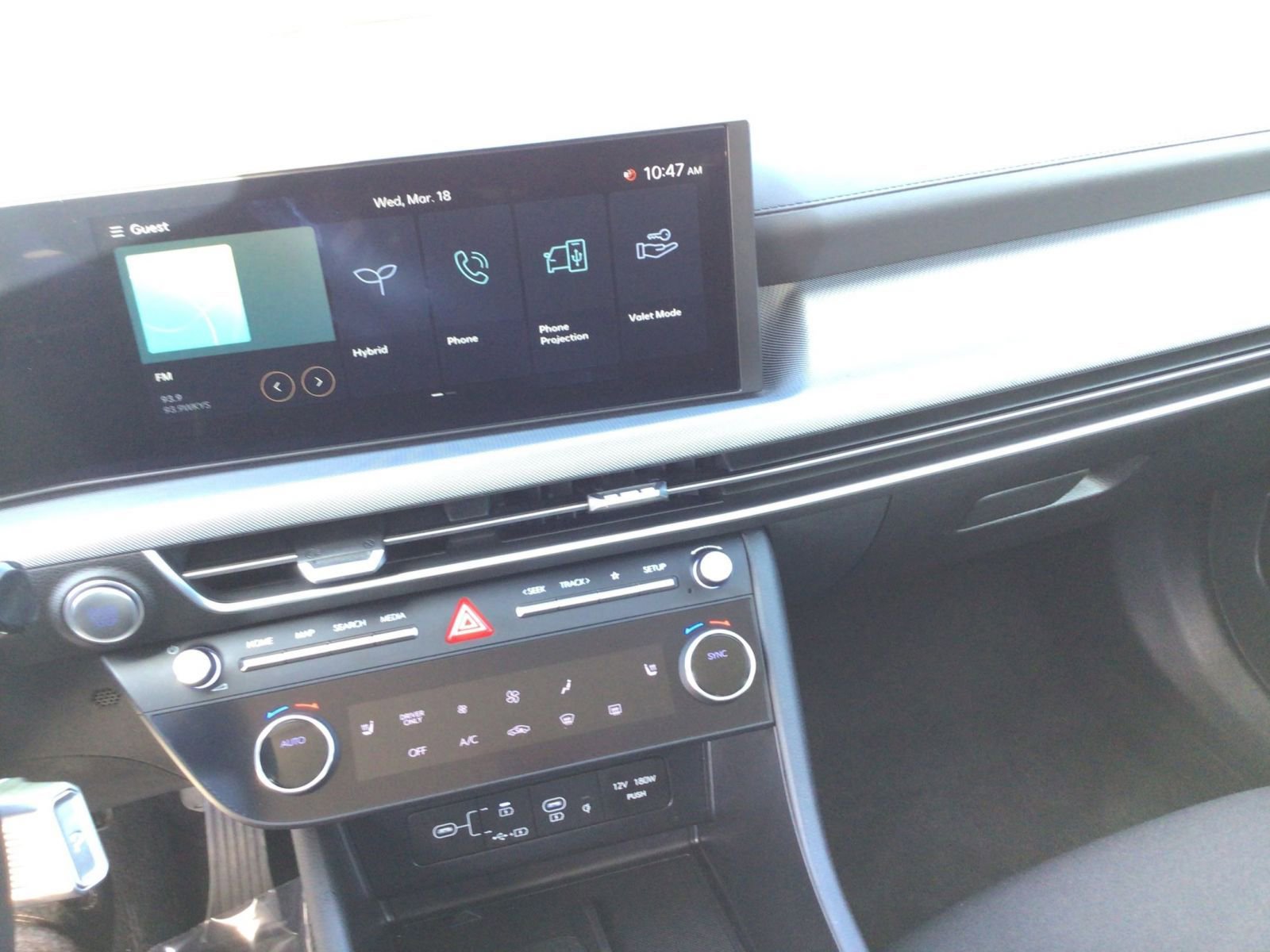 Used 2025 Hyundai Sonata SEL FWD image 17