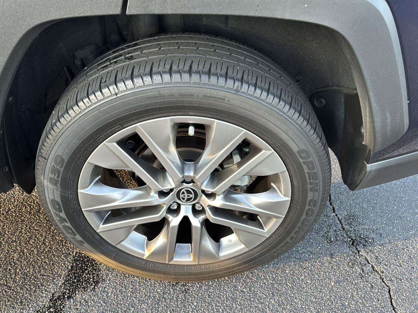 Used 2022 Toyota RAV4 Limited image 34