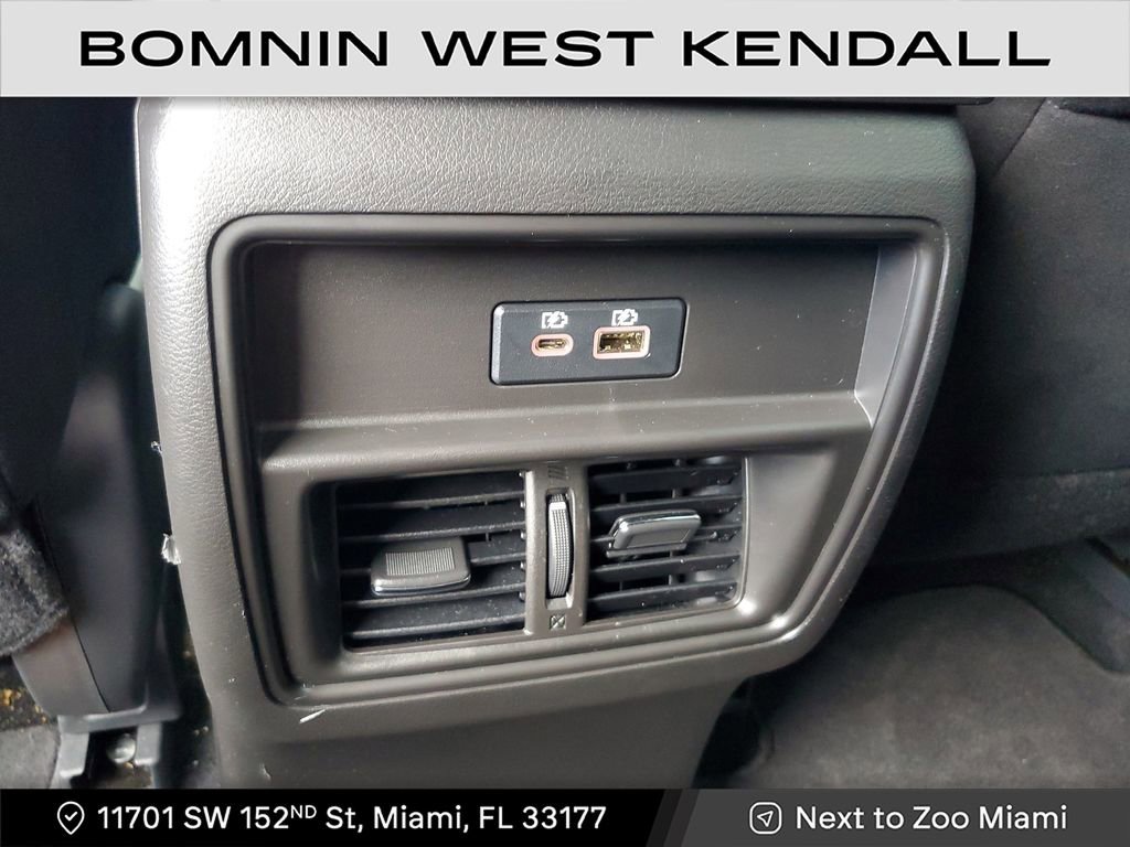 Used 2021 Nissan Murano SV image 16