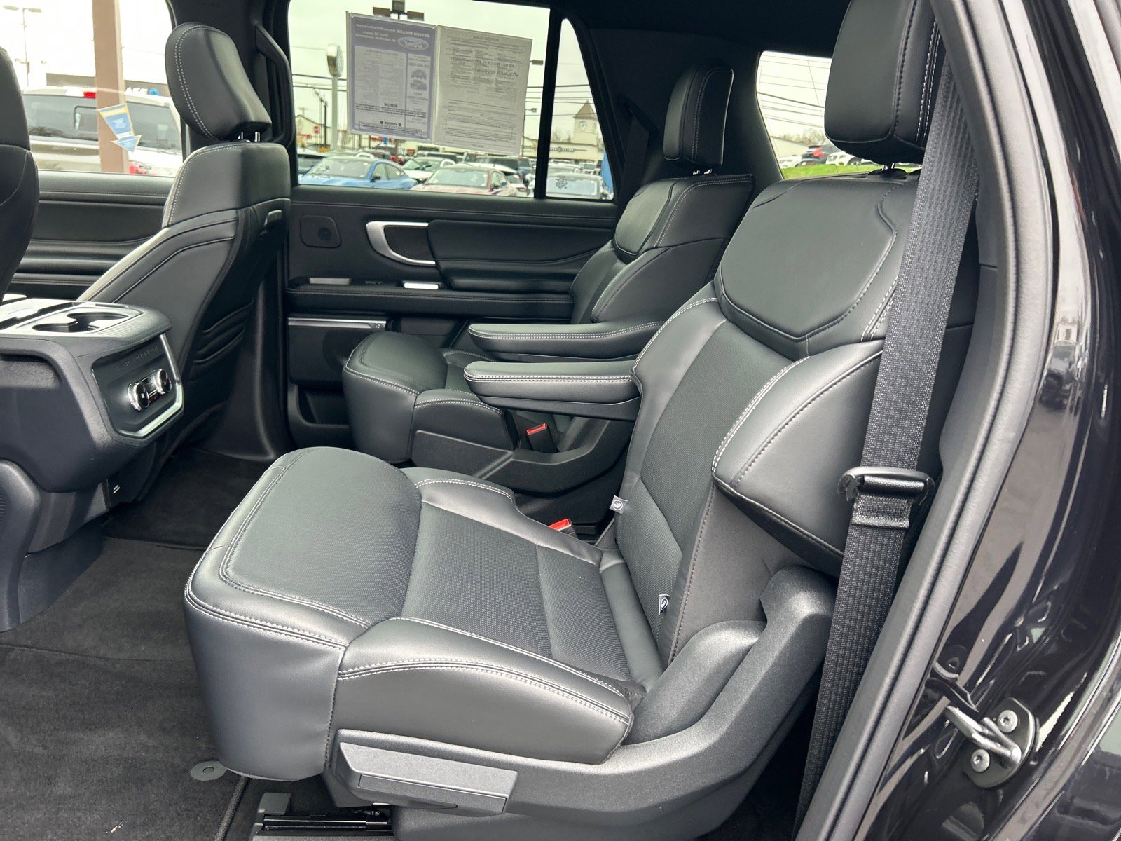 Certified 2025 Ford Expedition Max Platinum w/ Stealth Performance Package image 9