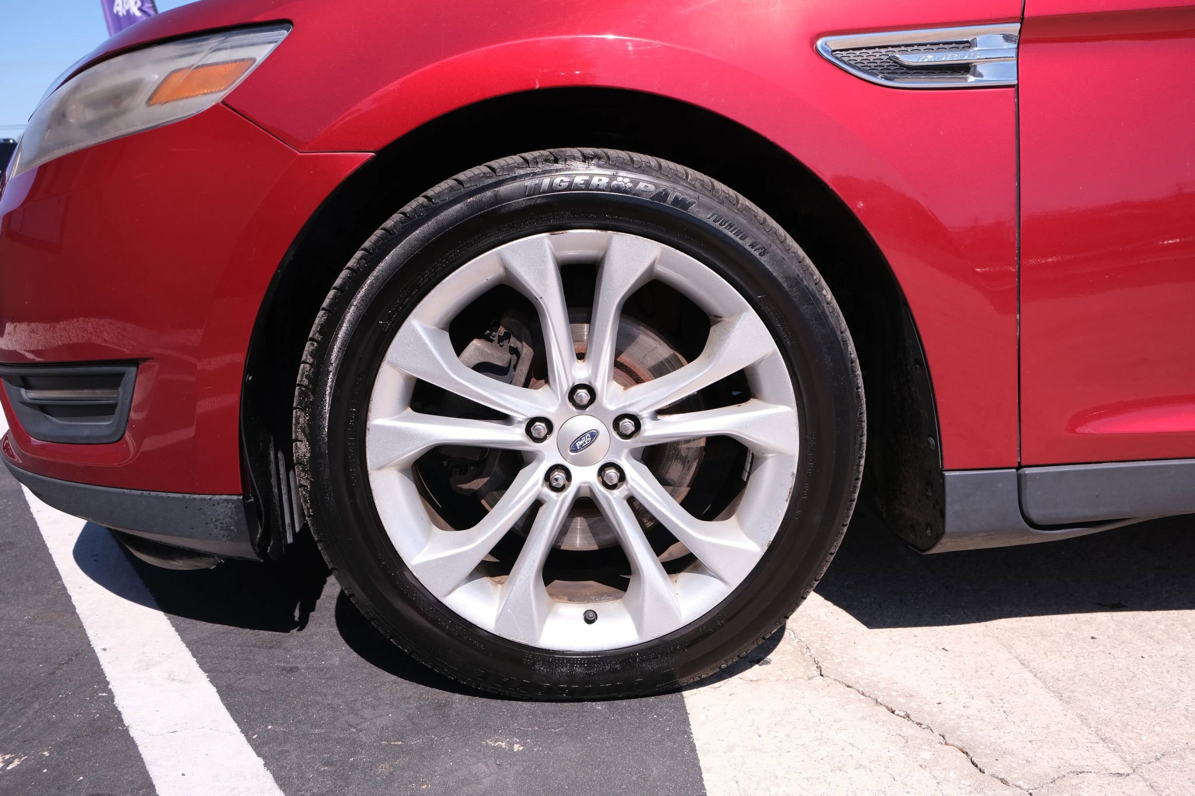 Used 2013 Ford Taurus SEL image 11