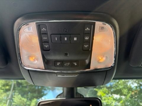 Used 2021 Jeep Grand Cherokee Limited w/ Luxury Group II AWD/4WD image 27