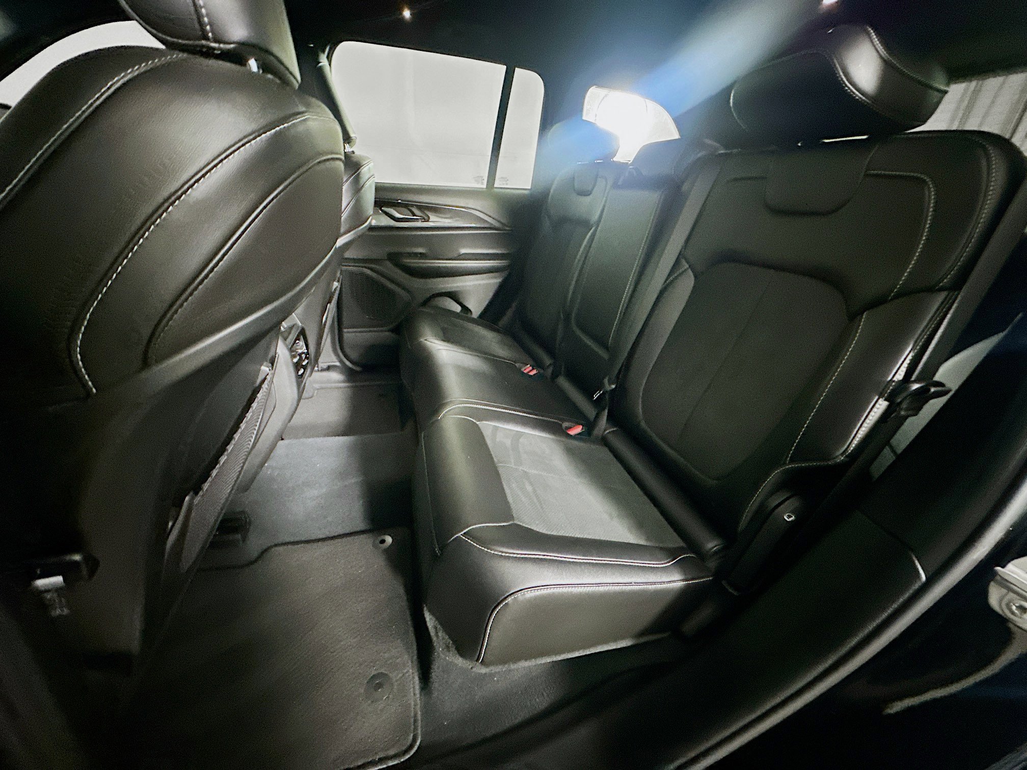 Used 2023 Jeep Grand Cherokee Altitude image 26