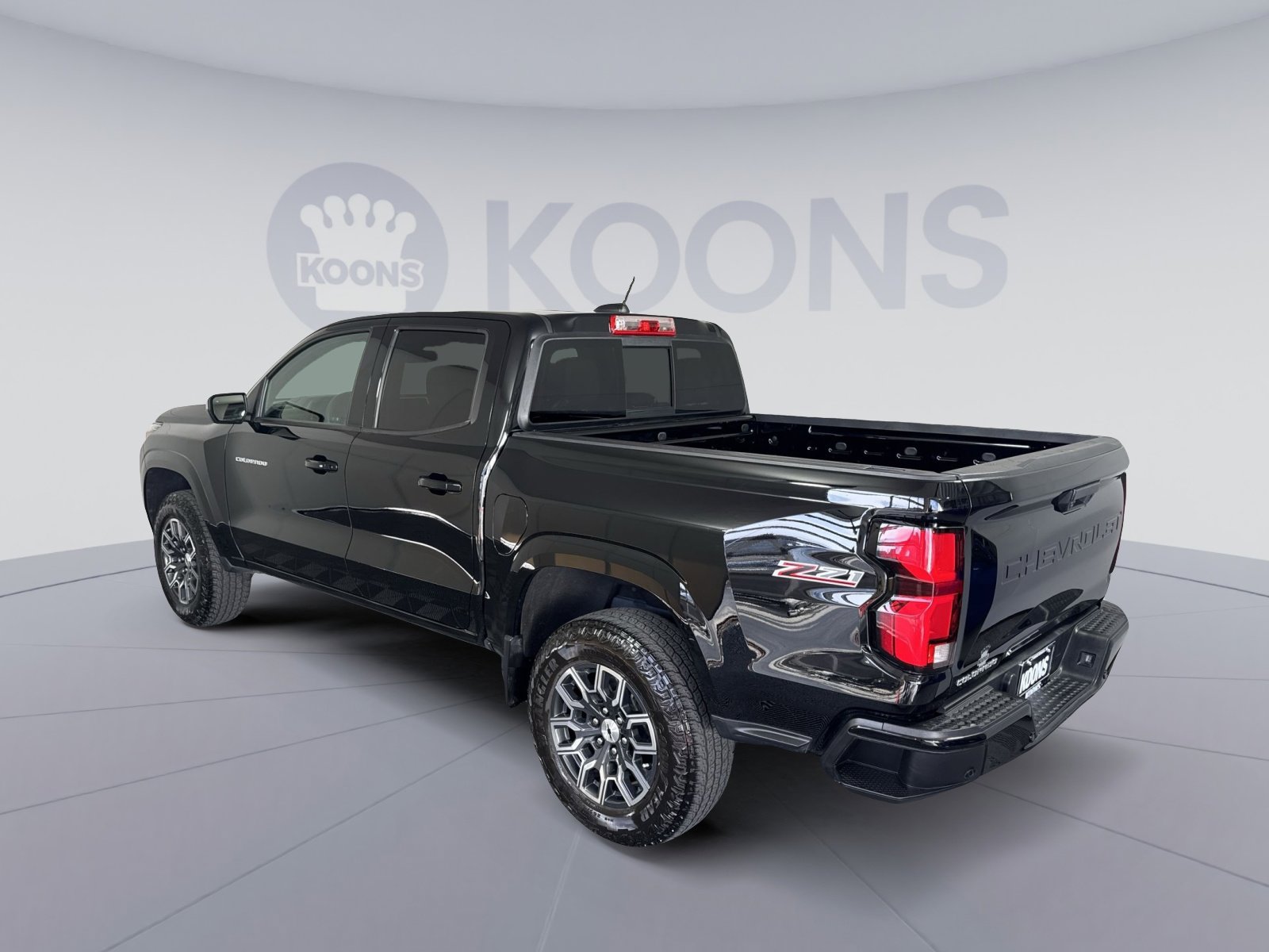 Used 2023 Chevrolet Colorado Z71 w/ Z71 Convenience Package 2 image 4