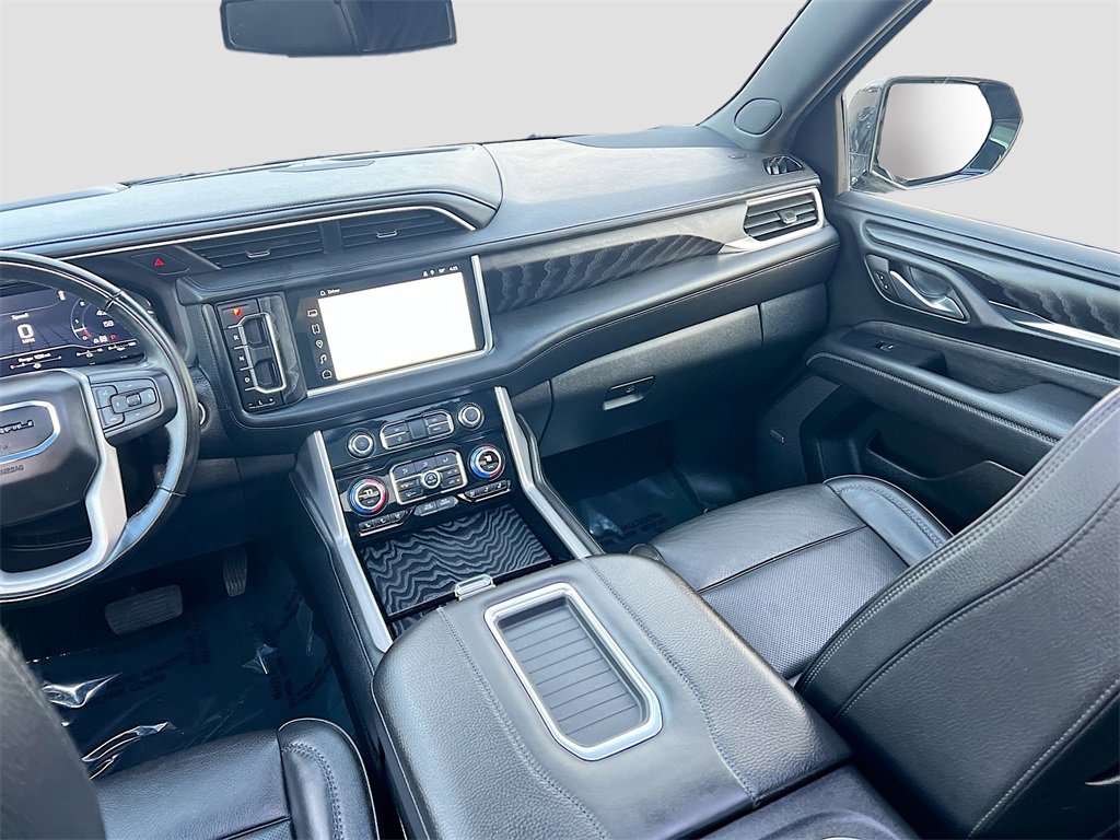 Used 2024 GMC Yukon XL Denali image 25