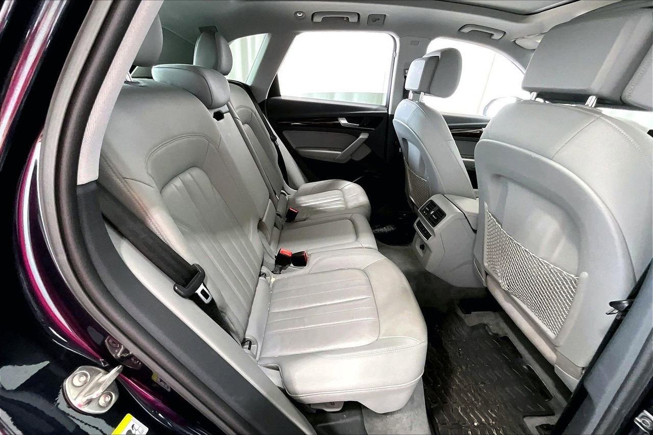 Used 2020 Audi Q5 2.0T Premium w/ Convenience Package AWD/4WD image 25