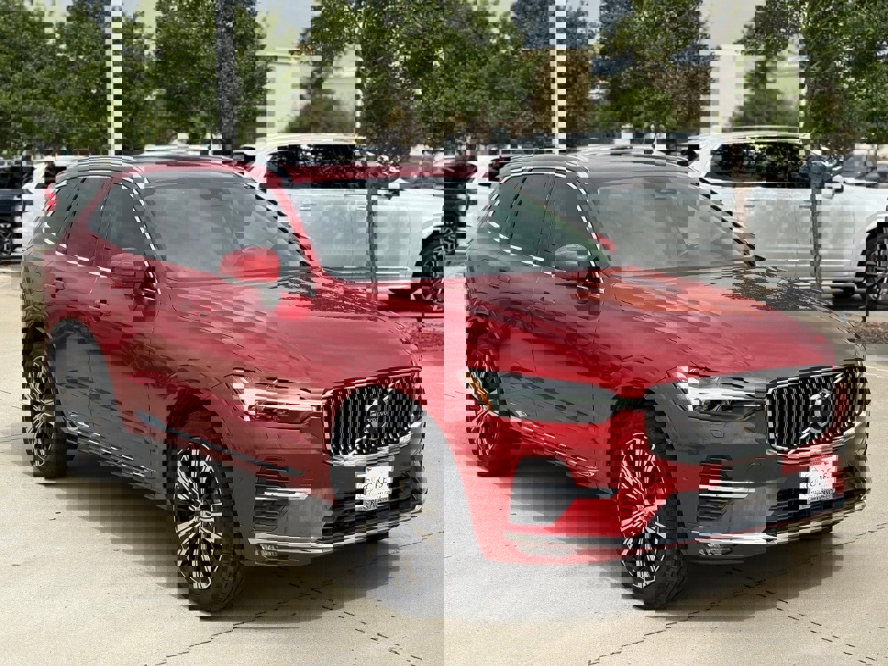 Certified 2023 Volvo XC60 B5 Ultimate w/ Climate Package image 5