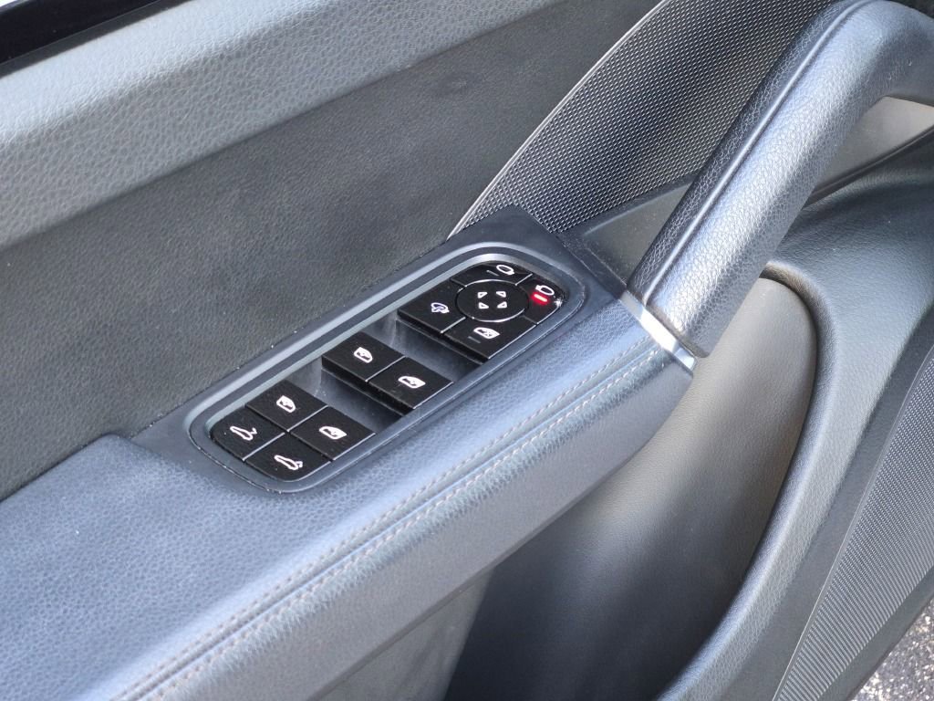 Certified 2020 Porsche Cayenne image 19