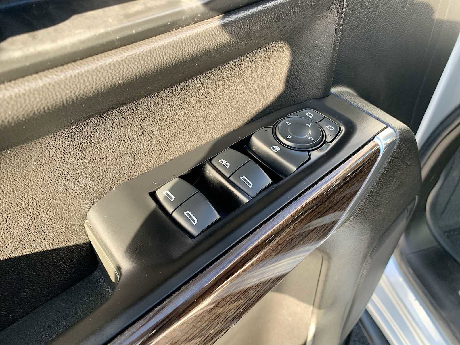 Used 2019 Chevrolet Silverado 1500 LT w/ All-Star Edition image 22