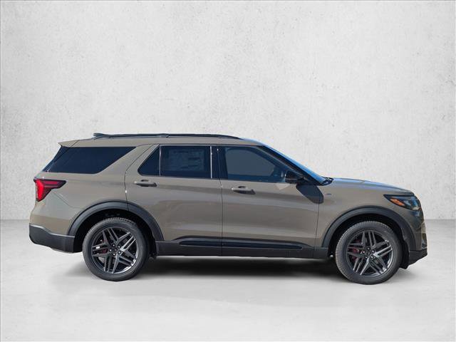New 2026 Ford Explorer ST-Line w/ ST-Line Street Pack image 4
