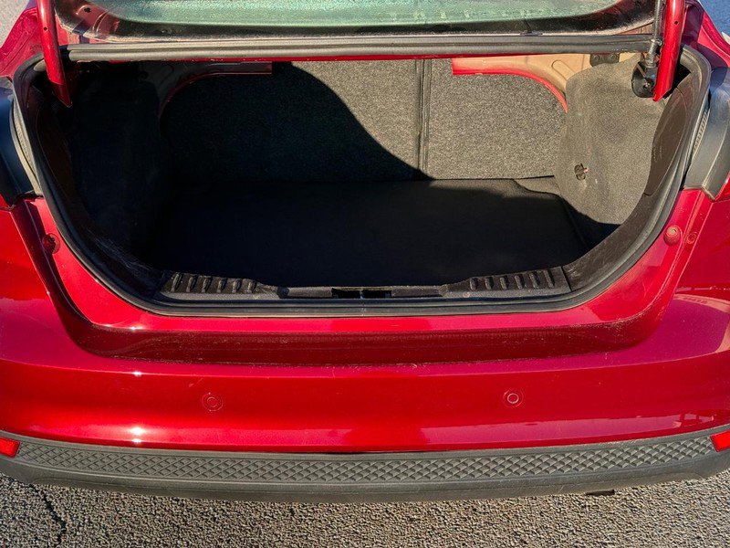 Used 2016 Ford Focus SE w/ Reverse Sensing Package image 6