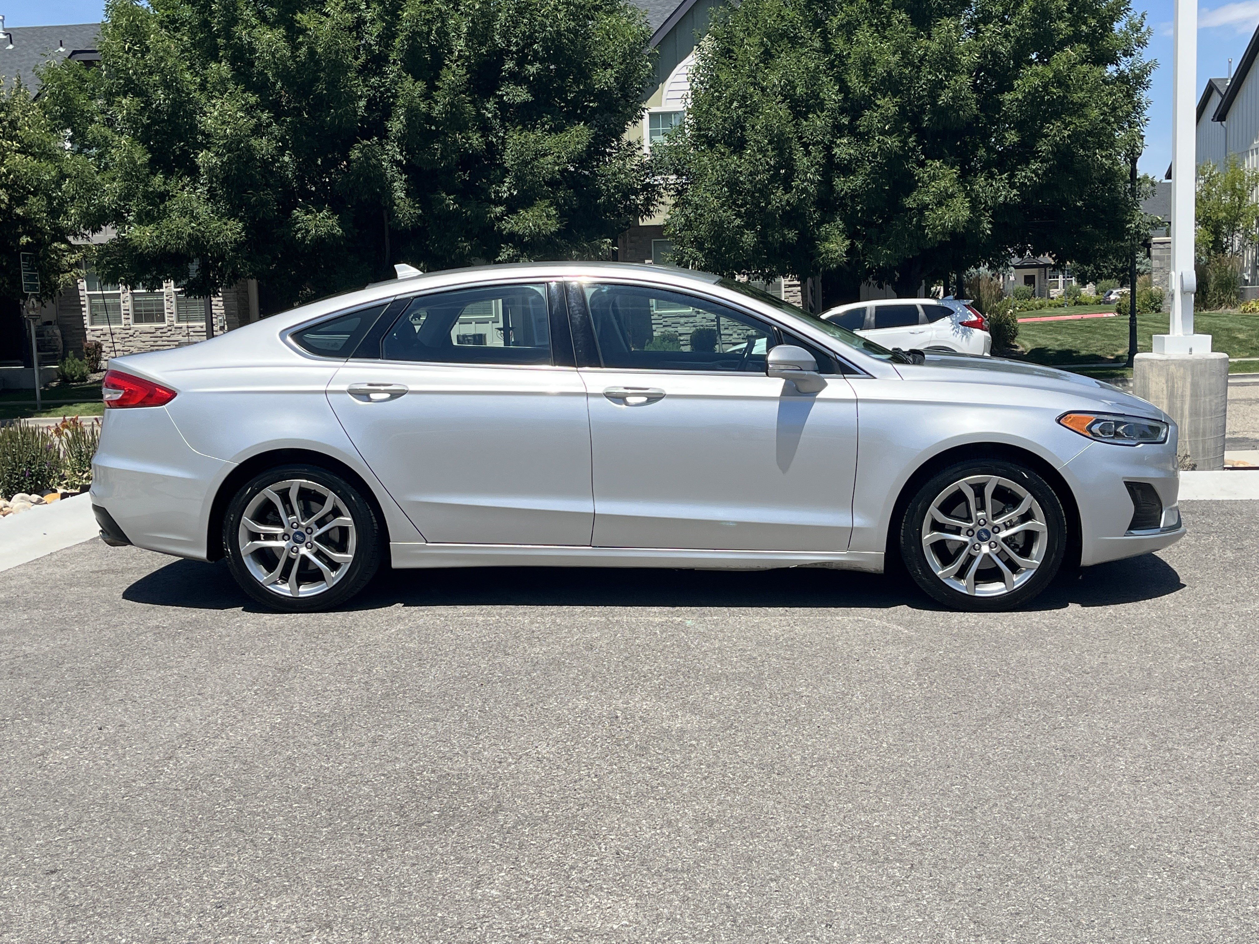 Used 2019 Ford Fusion SEL FWD image 7