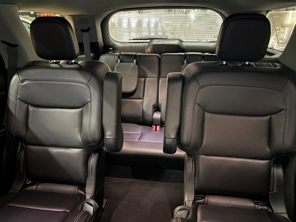Used 2023 Ford Explorer XLT w/ Equipment Group 202A image 22