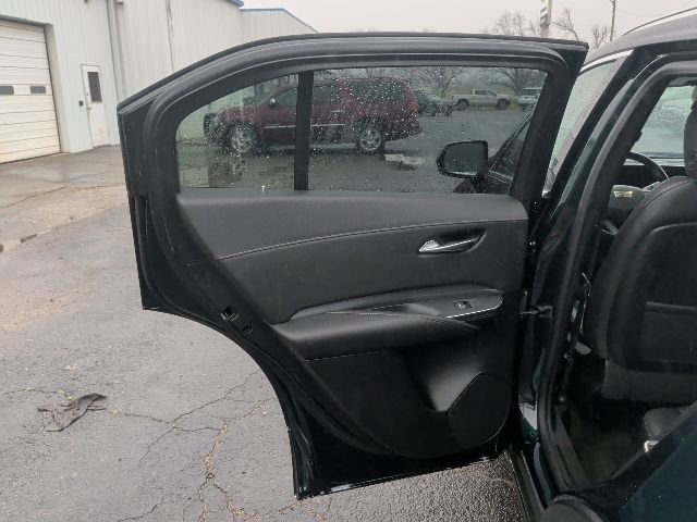 Used 2024 Cadillac XT4 Premium Luxury image 13