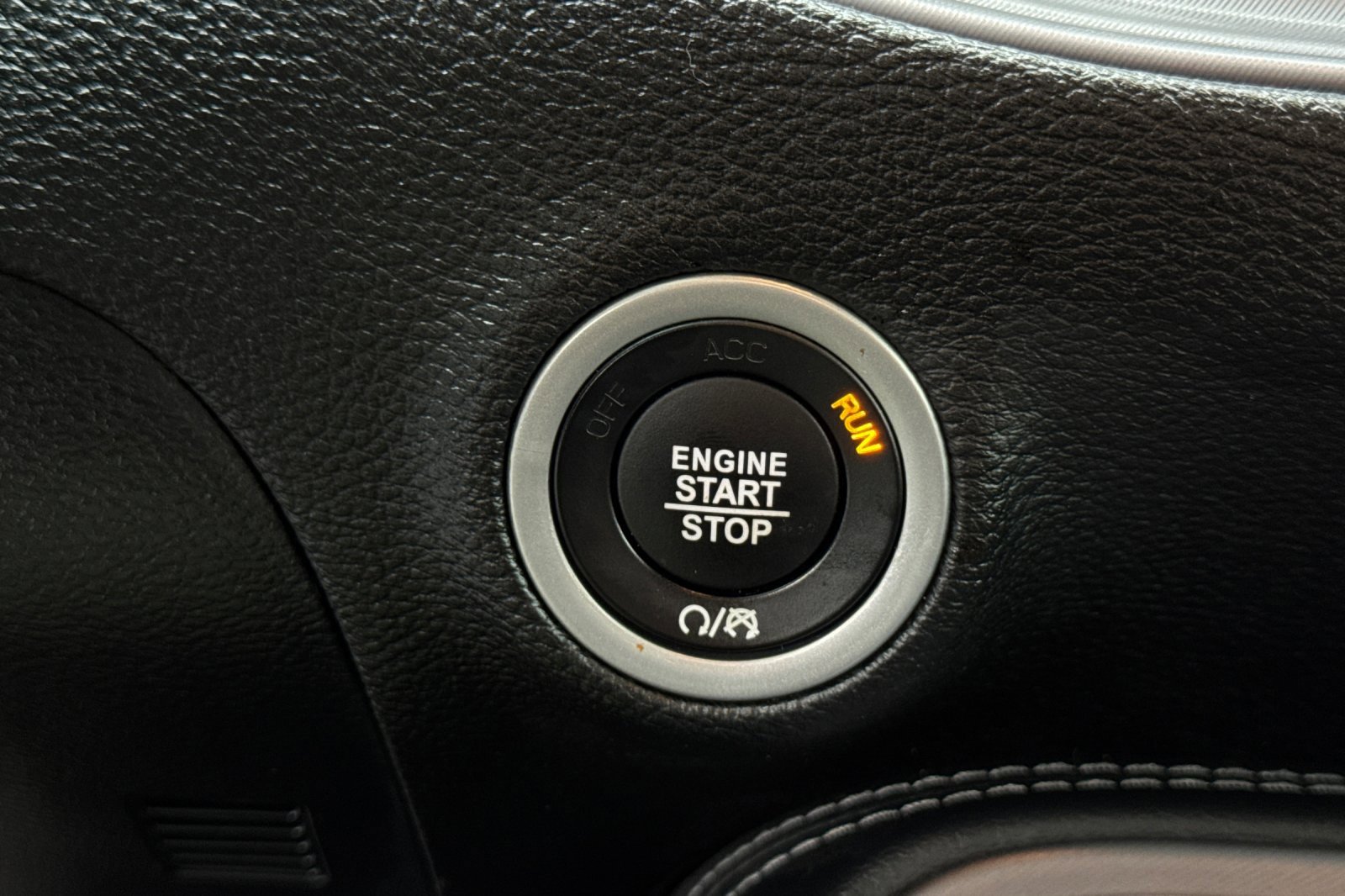 Used 2023 Dodge Challenger SXT w/ Blacktop Package image 21