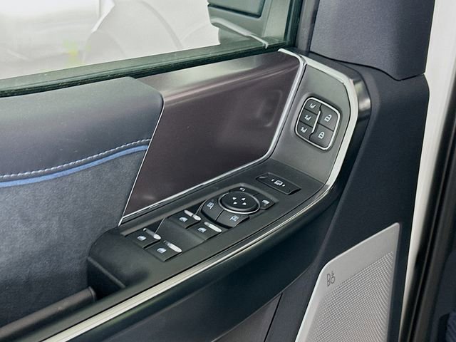 New 2026 Ford F450 Platinum w/ FX4 Off-Road Package image 18