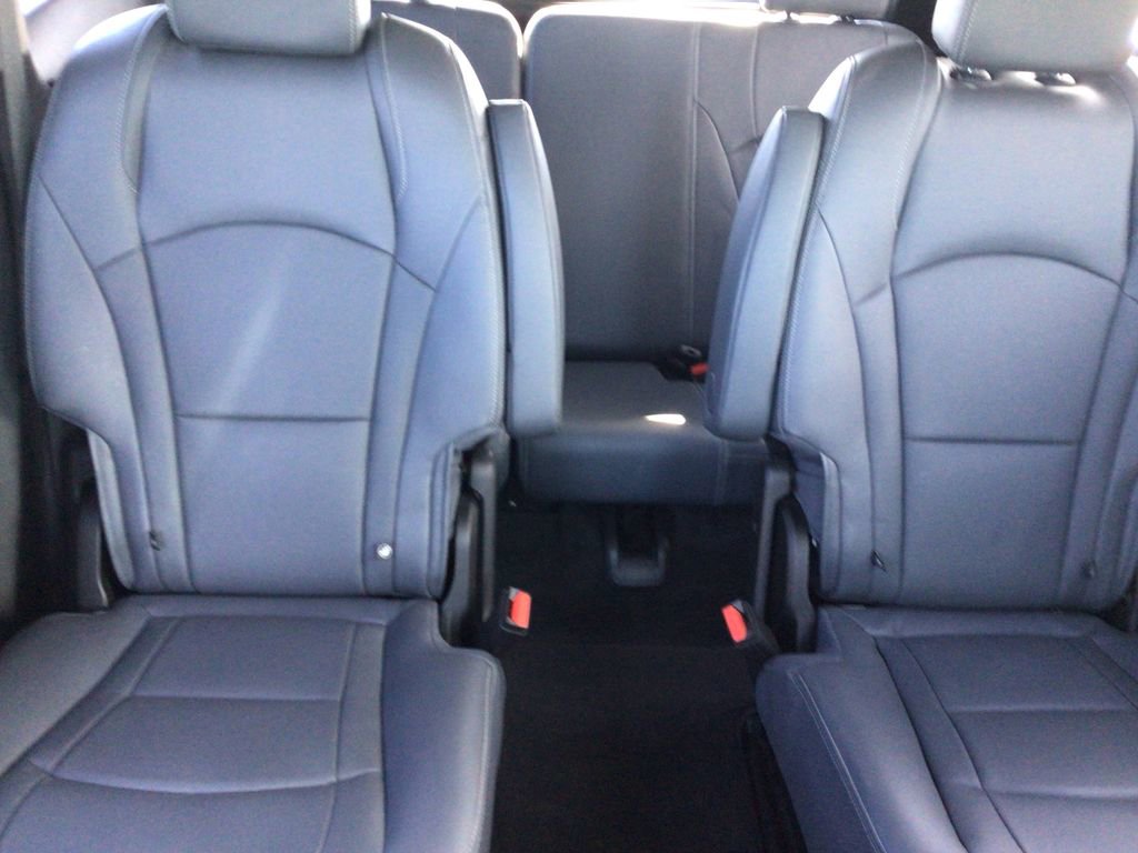 Used 2020 Buick Enclave Essence w/ Trailering Package, 5000 lbs. AWD/4WD image 15