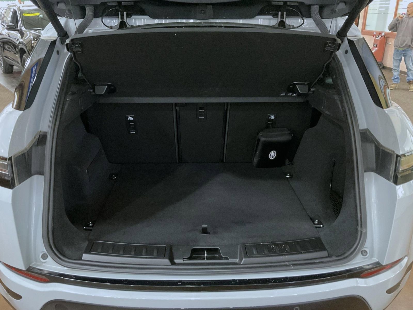 Used 2025 Land Rover Range Rover Evoque S image 21