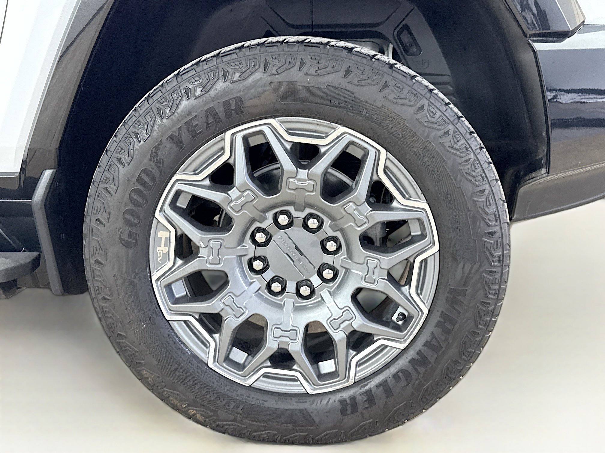 Used 2024 GMC Hummer EV 3X image 33