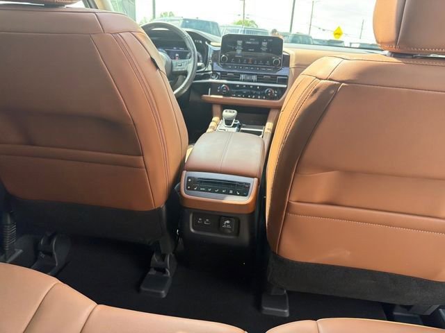Used 2025 Nissan Pathfinder Platinum w/ Cargo Package AWD/4WD image 35