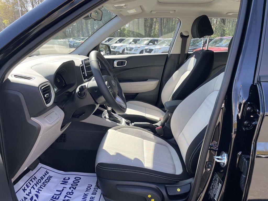 New 2026 Hyundai Venue SEL image 15