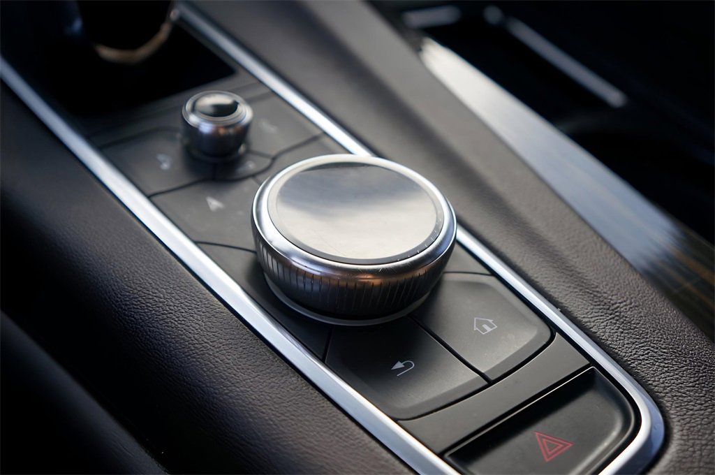 Used 2021 Cadillac Escalade Sport w/ Driver Assist Tech Package image 32