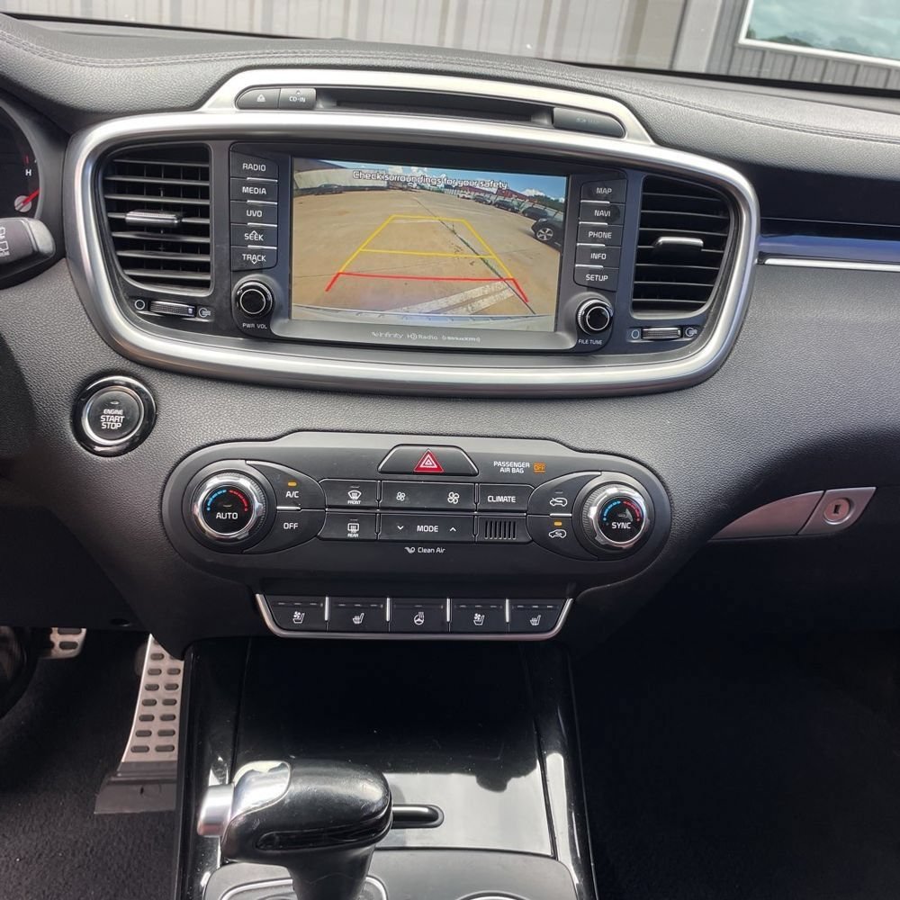 Used 2016 Kia Sorento SX FWD image 16